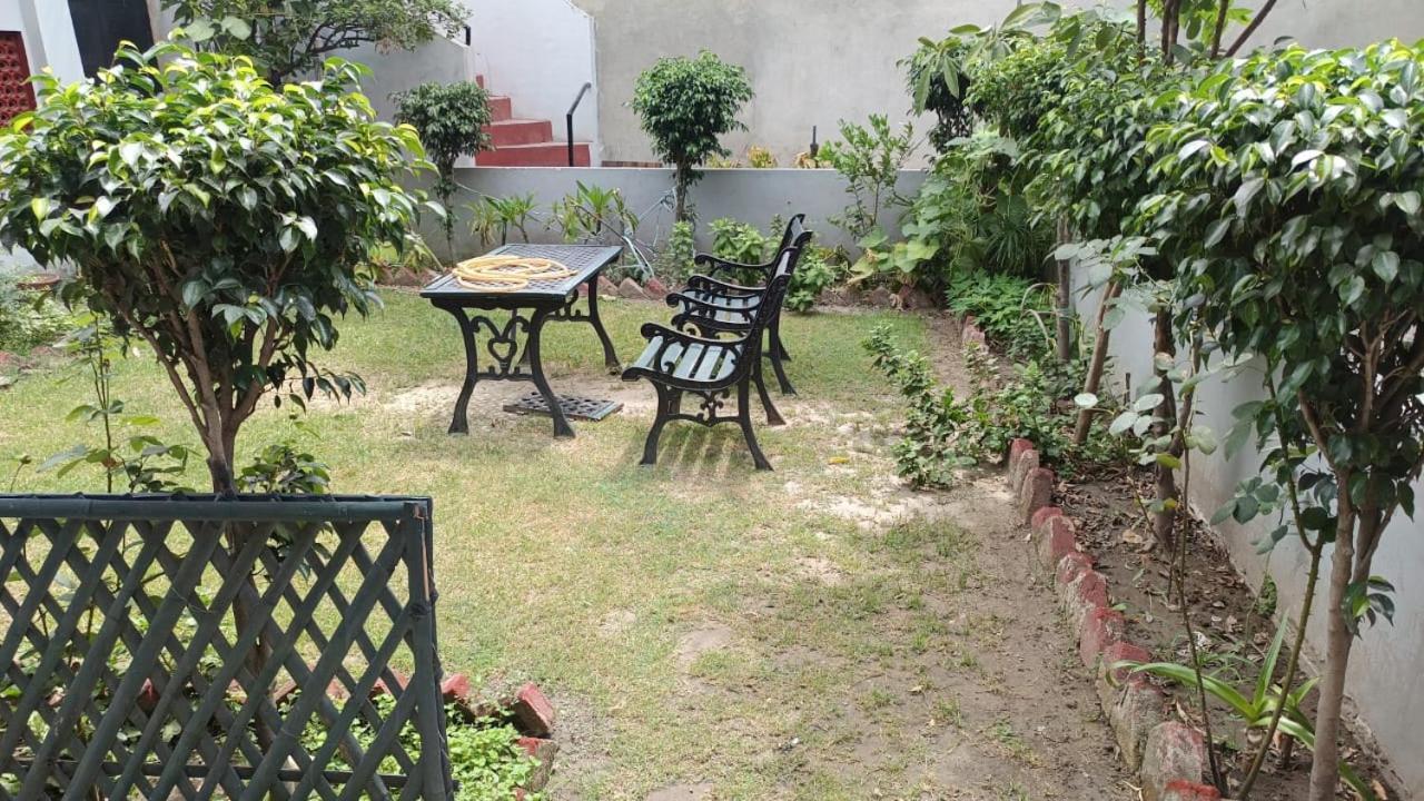 Tourist Guest House Amritsar Exterior photo